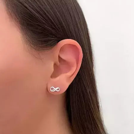 Brinco Feminino Infinito Pequeno em Prata 925 Hipoalergênica – Serenité