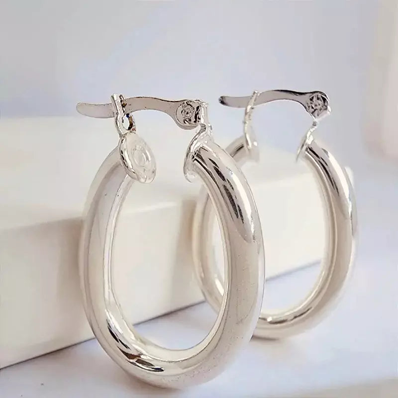 Brinco Feminino Argola Oval Grossa Banhado a Ouro 18K – Serenité