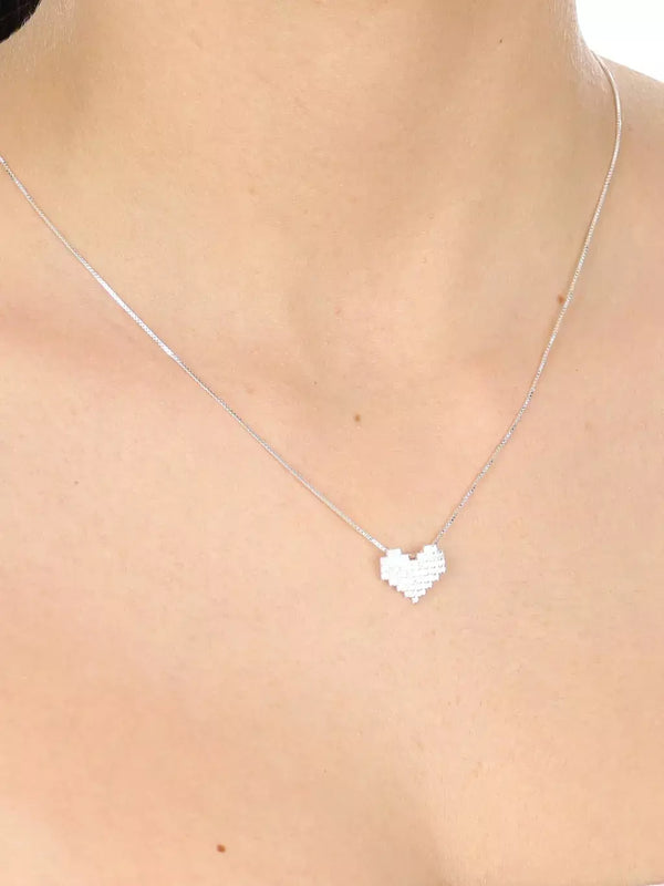 Colar Feminino em Prata 925 com Pingente Coração Cravejado de Zircônias – Serenité