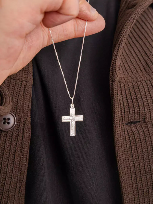 Colar Masculino em Prata 925 com Pingente Cruz Face de Jesus – Serenité