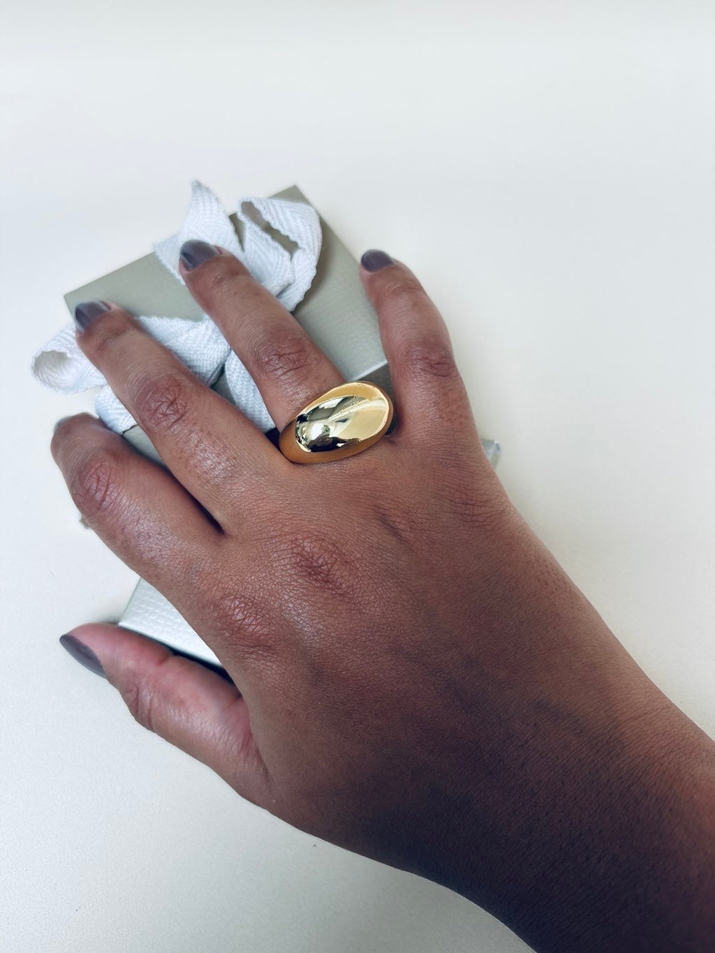 Anel Feminino Capsule Gold Banhado a Ouro 18K em Metal Hipoalergênico – Serenité