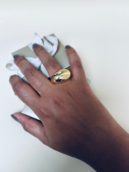 Anel Feminino Capsule Gold Banhado a Ouro 18K em Metal Hipoalergênico – Serenité