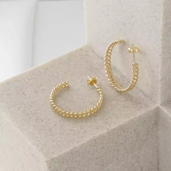 Brinco Argola Feminina Média com Correntinha em Banho de Ouro – Serenité