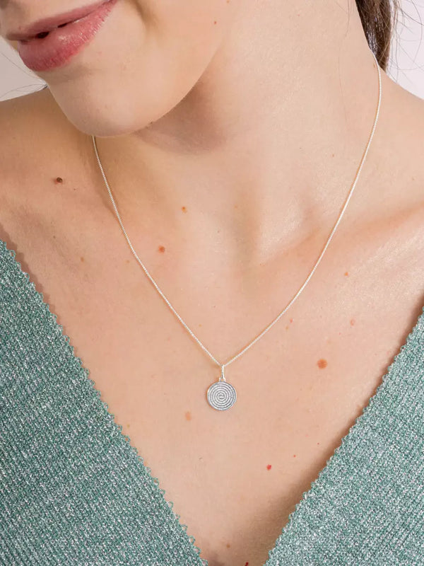 Colar Feminino em Prata 925 Medalha Pai Nosso Minimalista – Serenité