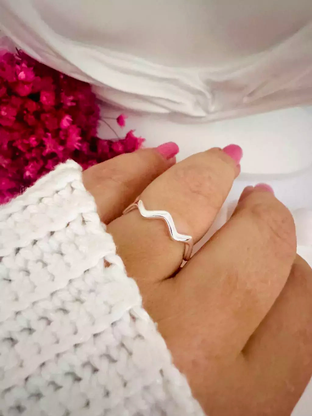 Anel Feminino Zigzag Minimalista em Prata 925 – Serenité