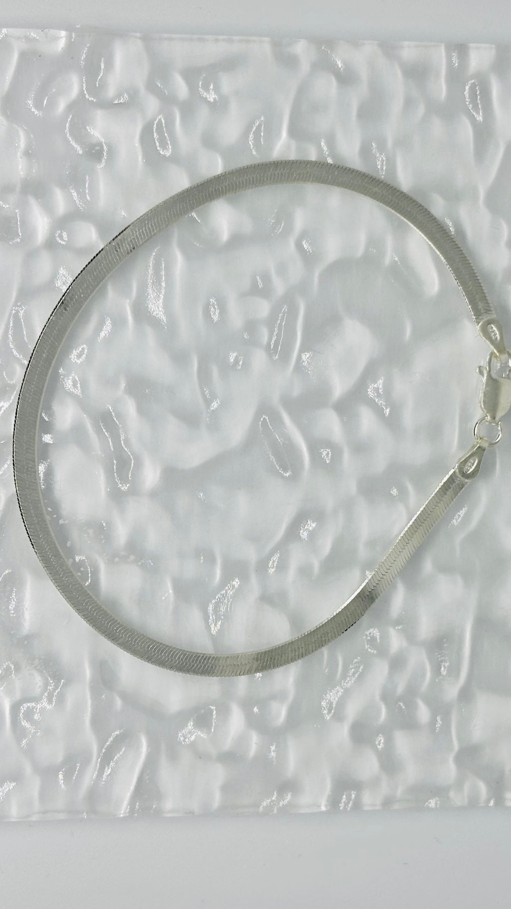 Pulseira Feminina Espinha de Peixe 3mm em Prata Lisa – Serenité