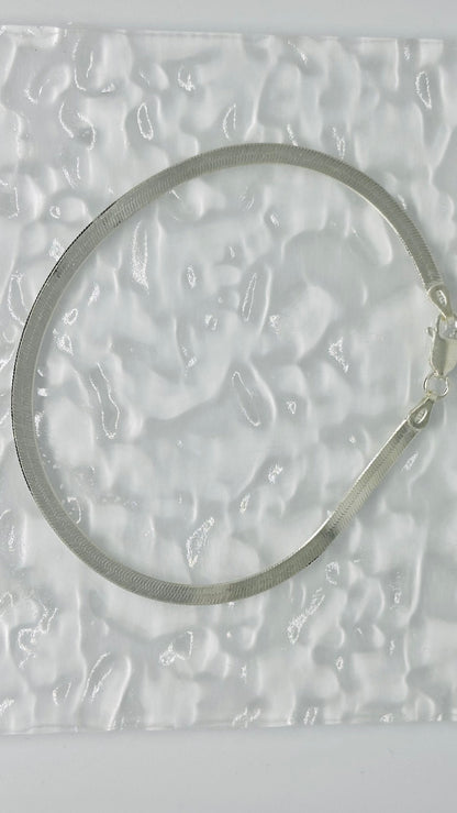 Pulseira Feminina Espinha de Peixe 3mm em Prata Lisa – Serenité