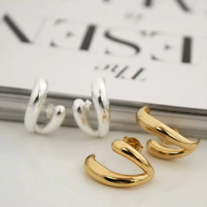 Brinco Feminino Ear Hook Duplo Minimalista em Metal Banhado – Serenité