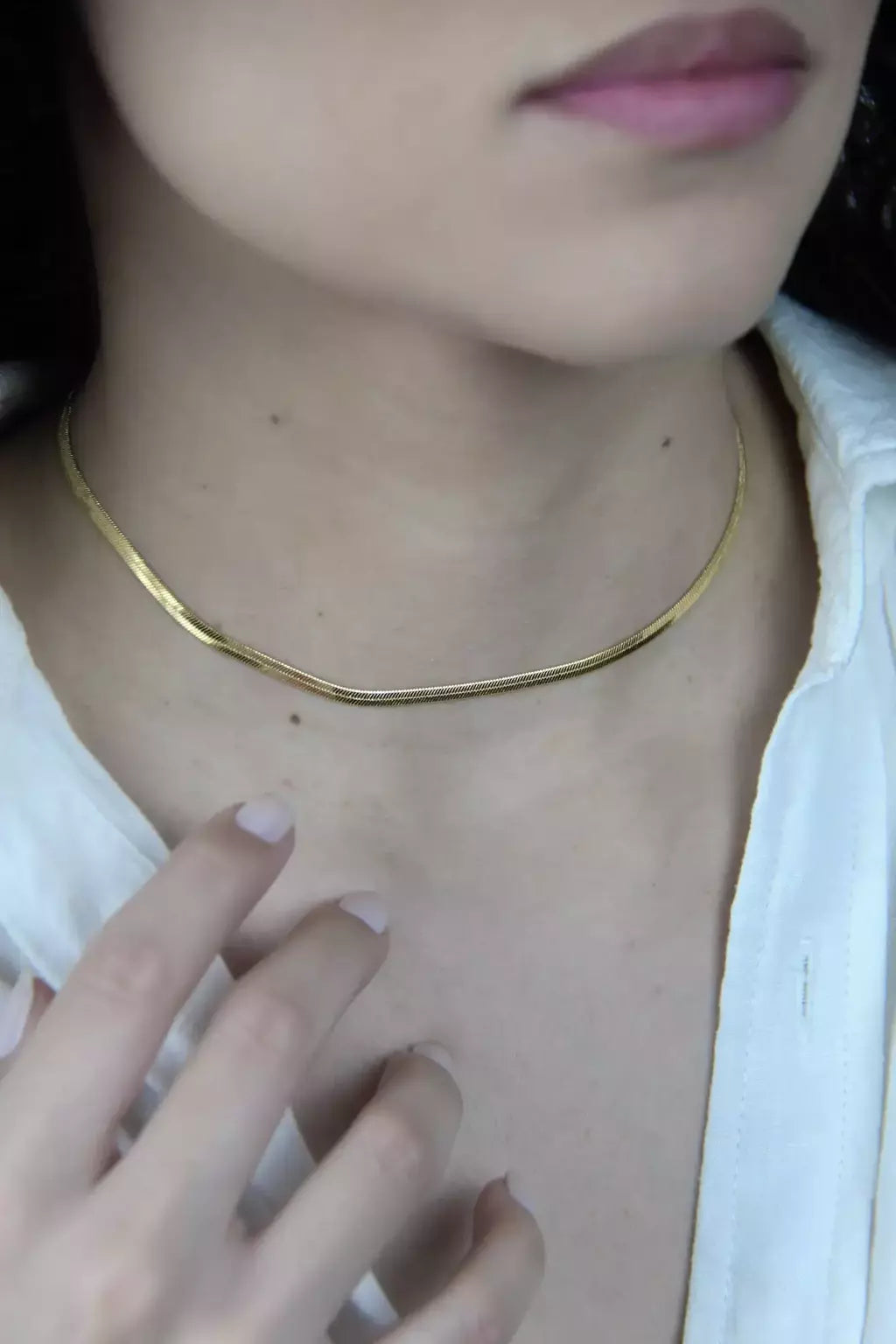 Colar Choker Feminino Lisa Fina em Metal com Banho de Ouro – Serenité