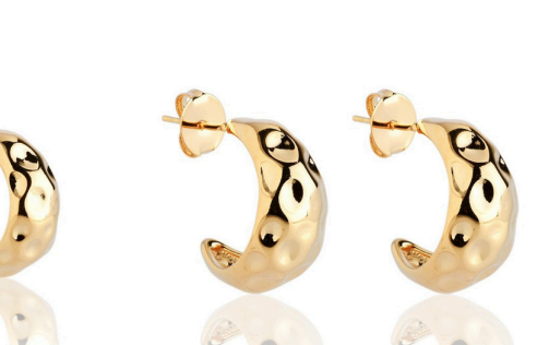Brinco Feminino Lunar G Argola Texturizada com Banho de Ouro 18K – Serenité