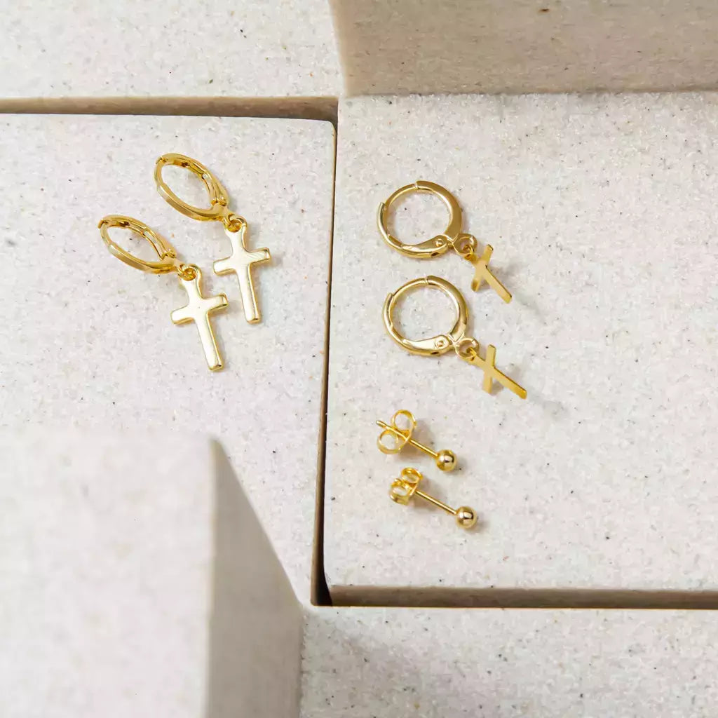 Kit Brincos Femininos Trio Argola com Pingente de Cruz e Ponto de Luz em Banho Dourado – Serenité