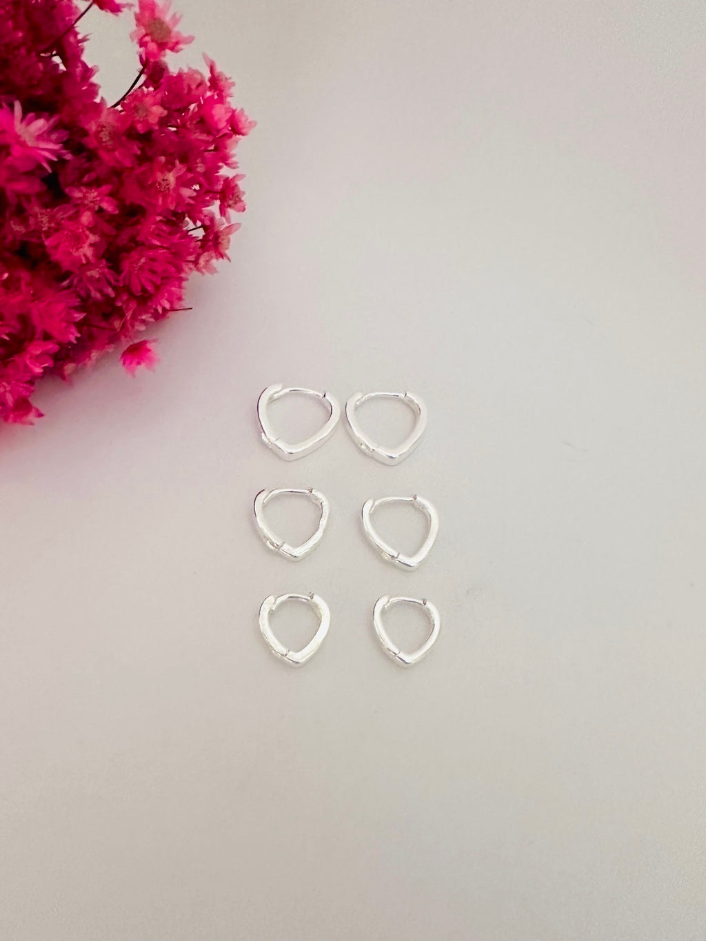 Trio de Brincos Femininos Coração e Argola Oval em Banho de Prata – Serenité