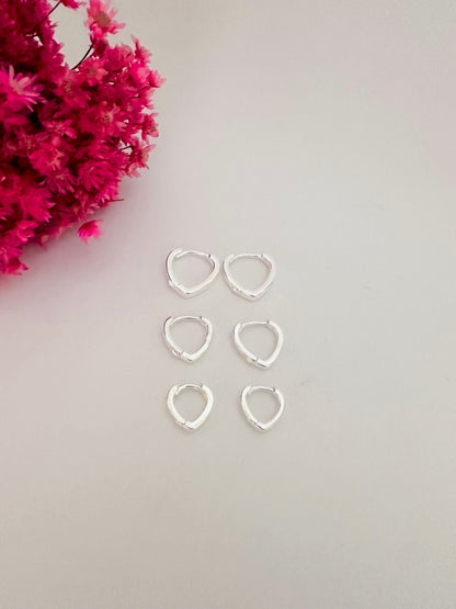 Trio de Brincos Femininos Coração e Argola Oval em Banho de Prata – Serenité