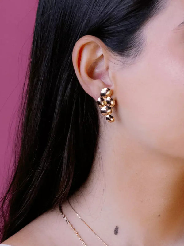 Brinco Feminino Chuva de Bolhas com Banho de Ouro 18K – Serenité