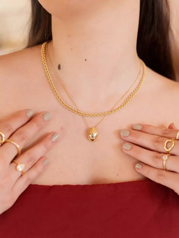 Conjunto Feminino de Colar e Brincos Ovais Banhados a Ouro 18K – Serenité