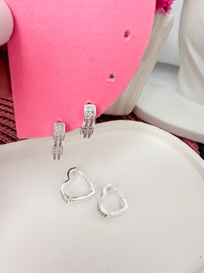 Brinco Feminino Argola Dupla com Zircônia Coração em Banho de Prata – Serenité