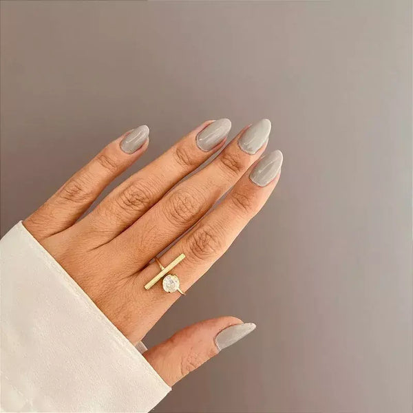 Anel Feminino Minimalista com Zircônia em Banho de Ouro – Serenité